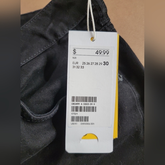 NWT H&M Denim Culotte High Waist Black Zip Jeans Size-30 - Picture 11 of 13